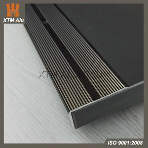 Aluminium Extrusion Trappe Næs Edge Trim Profil Anodiseret Bronze til Step Decoration & Safety